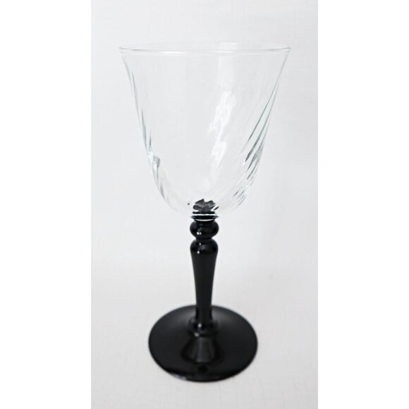 4 Vintage LUMINARC Optic Swirl Wine Glasses France Barware - Picture 2 of 4